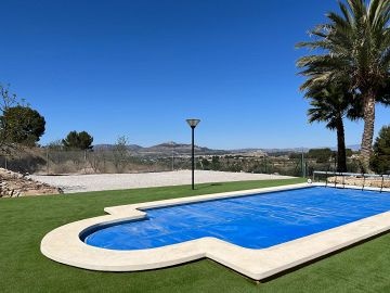 Stunning 3 Bed 2 Bath Villa with Pool and Garage - Inland Villas Spain