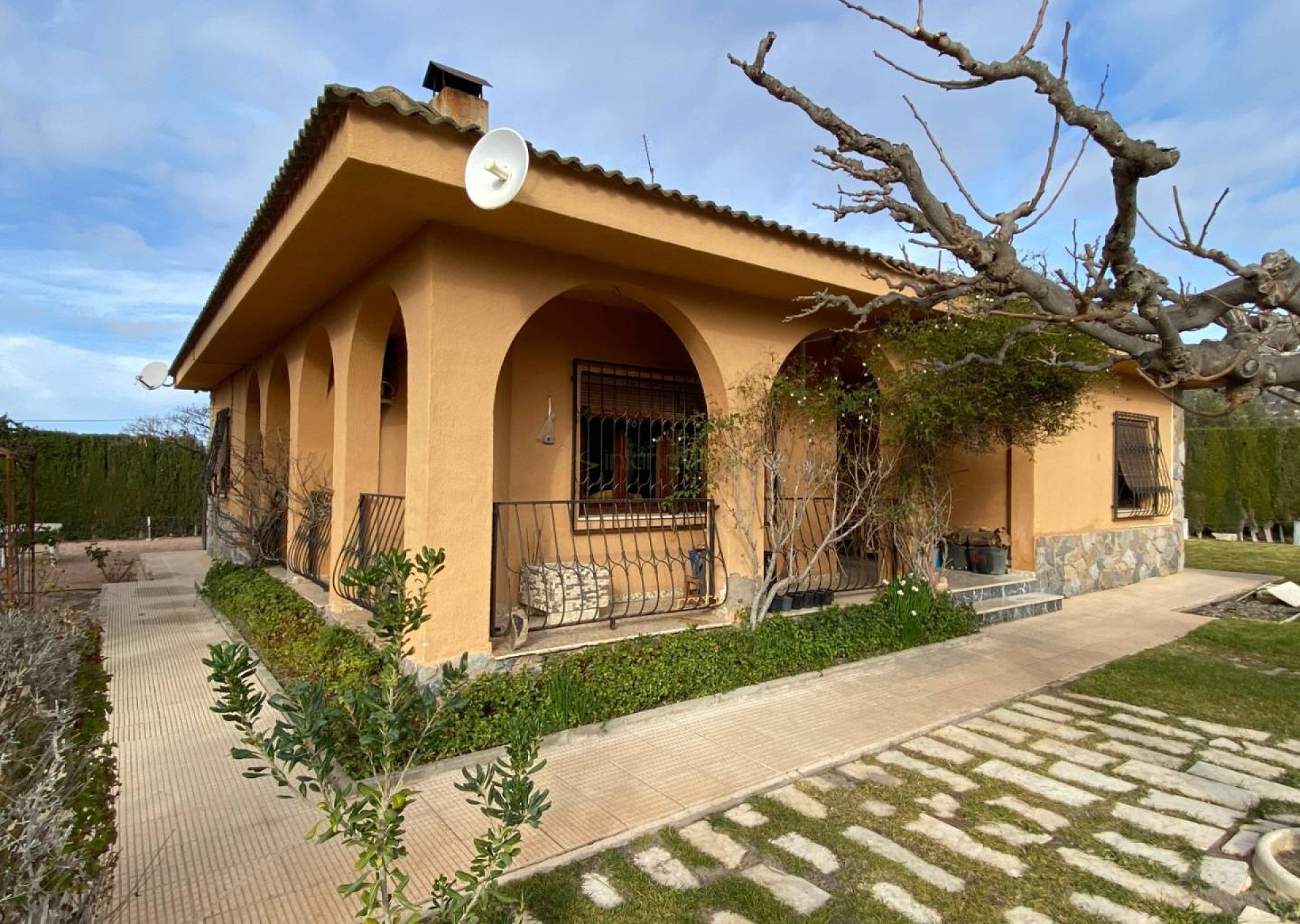 3 Bed 2 Bath Villa in Sax with All Year Round Swimming Pool - Inland Villas Spain