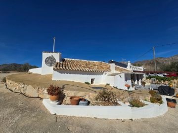 Spacious Cave House with Pool and amazing views - Inland Villas Spain