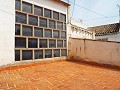 Großes Stadthaus mit 2 separaten Wohnungen und Garage in Inland Villas Spain