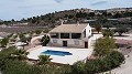 Wunderschöne bezugsfertige Villa mit Gästehaus und Pool in Inland Villas Spain