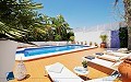 Stilvolle 5-Bett-Villa mit privatem Pool, 5 Minuten vom Strand entfernt in Inland Villas Spain