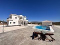 Luxuriöse neue Villa mit Pool und Grundstück in Inland Villas Spain