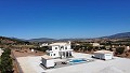 Luxuriöse neue Villa mit Pool und Grundstück in Inland Villas Spain