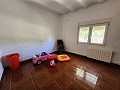 Schöne Villa mit 4 Schlafzimmern und 3 Bädern und Garage in Inland Villas Spain