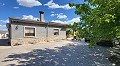 Villa mit 4 Schlafzimmern, einschließlich Gästeapartment und Pool - zu Fuß zum Dorf erreichbar in Inland Villas Spain