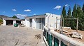 Villa de 4 chambres comprenant un appartement d'invités et une piscine - à distance de marche du village in Inland Villas Spain