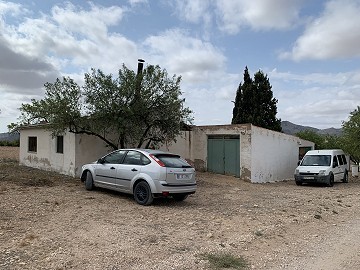 Casa de campo con 4 dormitorios, Garaje y Piscina