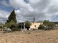 Landhaus mit 4 Schlafzimmern, Garage und Pool in Inland Villas Spain