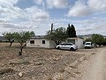 Landhuis met 4 slaapkamers, garage en zwembad in Inland Villas Spain