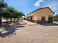 Bonita casa con planta alta diáfana a poca distancia de Villena in Inland Villas Spain