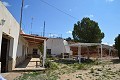 Höhlenhaus mit 4 Schlafzimmern auf riesigem Grundstück in Inland Villas Spain