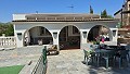 Twee huizen op één perceel met apart bijgebouw en zwembad in Inland Villas Spain