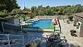 Deux maisons sur un terrain avec annexe séparée et piscine in Inland Villas Spain