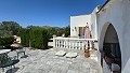 Deux maisons sur un terrain avec annexe séparée et piscine in Inland Villas Spain