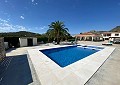 3-Bett-Luxusvilla in Elda mit wunderschönem 3-Bett-3-Bad-Gästehaus in Inland Villas Spain