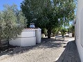 Prachtige villa met 4 slaapkamers en zwembad in Caudete in Inland Villas Spain