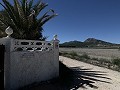 Prachtige villa met 4 slaapkamers en zwembad in Caudete in Inland Villas Spain