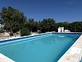 Prachtige villa met 4 slaapkamers en zwembad in Caudete in Inland Villas Spain