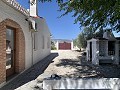 Prachtige villa met 4 slaapkamers en zwembad in Caudete in Inland Villas Spain