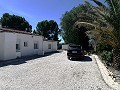 Prachtige villa met 4 slaapkamers en zwembad in Caudete in Inland Villas Spain