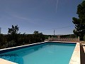 Prachtige villa met 4 slaapkamers en zwembad in Caudete in Inland Villas Spain