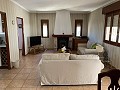 Prachtige villa met 4 slaapkamers en zwembad in Caudete in Inland Villas Spain