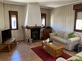 Prachtige villa met 4 slaapkamers en zwembad in Caudete in Inland Villas Spain