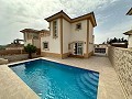 Incroyable villa de 3 chambres et 2 salles de bains à El Reloj Fortuna avec piscine privée in Inland Villas Spain