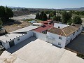 Casa de campo de 7 dormitorios con piscina de 9 x 4 y dependencias in Inland Villas Spain