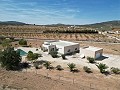 5 Jahre alter Neubau, mit 3 Schlafzimmern, 3 Bädern, großem Pool und Garage in Inland Villas Spain