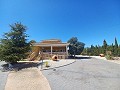 Stort hus i landsby tæt på Pinoso og Monovar in Inland Villas Spain