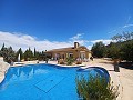 Großes Haus im Dorf in der Nähe von Pinoso und Monovar in Inland Villas Spain