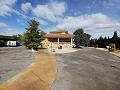 Stort hus i landsby tæt på Pinoso og Monovar in Inland Villas Spain