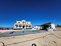 3 Jahre altes Haus mit Gästehaus und Sommergrill in Inland Villas Spain