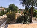 Villa mit 3 Schlafzimmern, großem Pool und Spaziergang in die Stadt in Inland Villas Spain