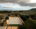 Villa met 3 slaapkamers, groot zwembad en loopafstand van de stad in Inland Villas Spain