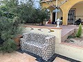 Villa con 3 dormitorios, gran piscina y paseo al pueblo in Inland Villas Spain