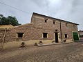 Groot 200 jaar oud landhuis met zwembad in Inland Villas Spain