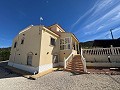 Schöne Villa mit 4 Schlafzimmern und 3 Bädern in Inland Villas Spain