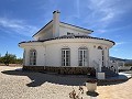 Prachtige vrijstaande villa met zwembad in Pinoso in Inland Villas Spain