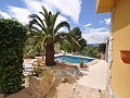 Casa cueva modernizada en las montañas in Inland Villas Spain