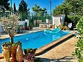 Schönes Landhaus mit großem Padelplatz in Inland Villas Spain