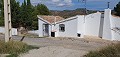 Loop naar de stad Villa met zwembad in Inland Villas Spain